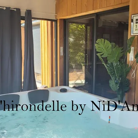 Nid'amour L'hirondelle Bézenac